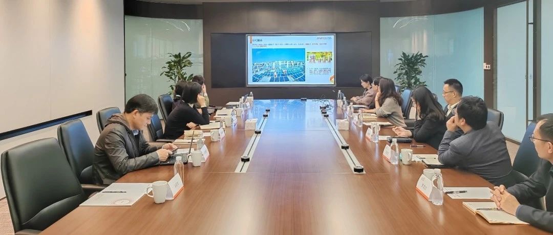  上海交大国家电投智慧能源创新学院一行莅临晶科科技交流研讨